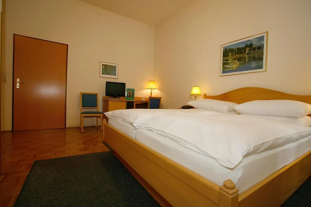 ***  Hotel Riede Vienna Austria